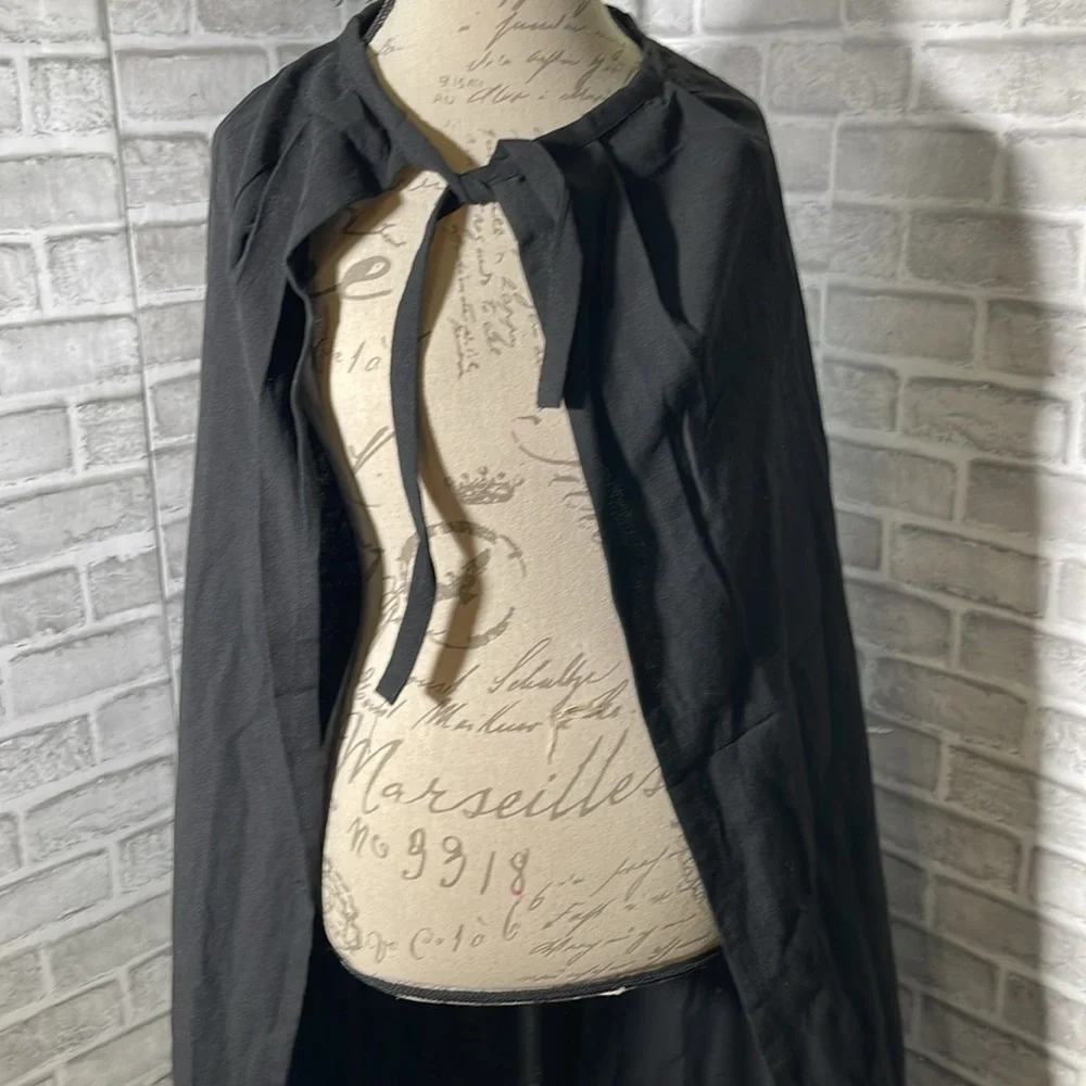 EUC Black Superhero cape with tie - Picture 3 of 8